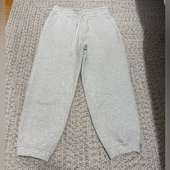 Lululemon Loungeful High-Rise Cropped Jogger Sweatpants - Picture 4 of 7